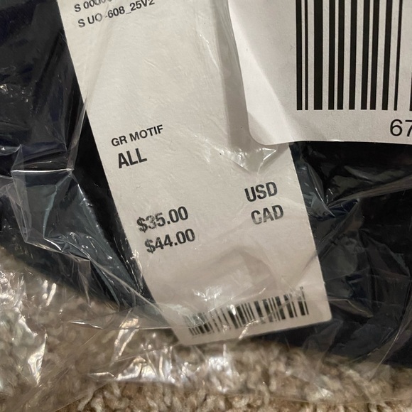 Urban Outfitters Dragon Puff Printed Trucker Hat NWT - Picture 8 of 8